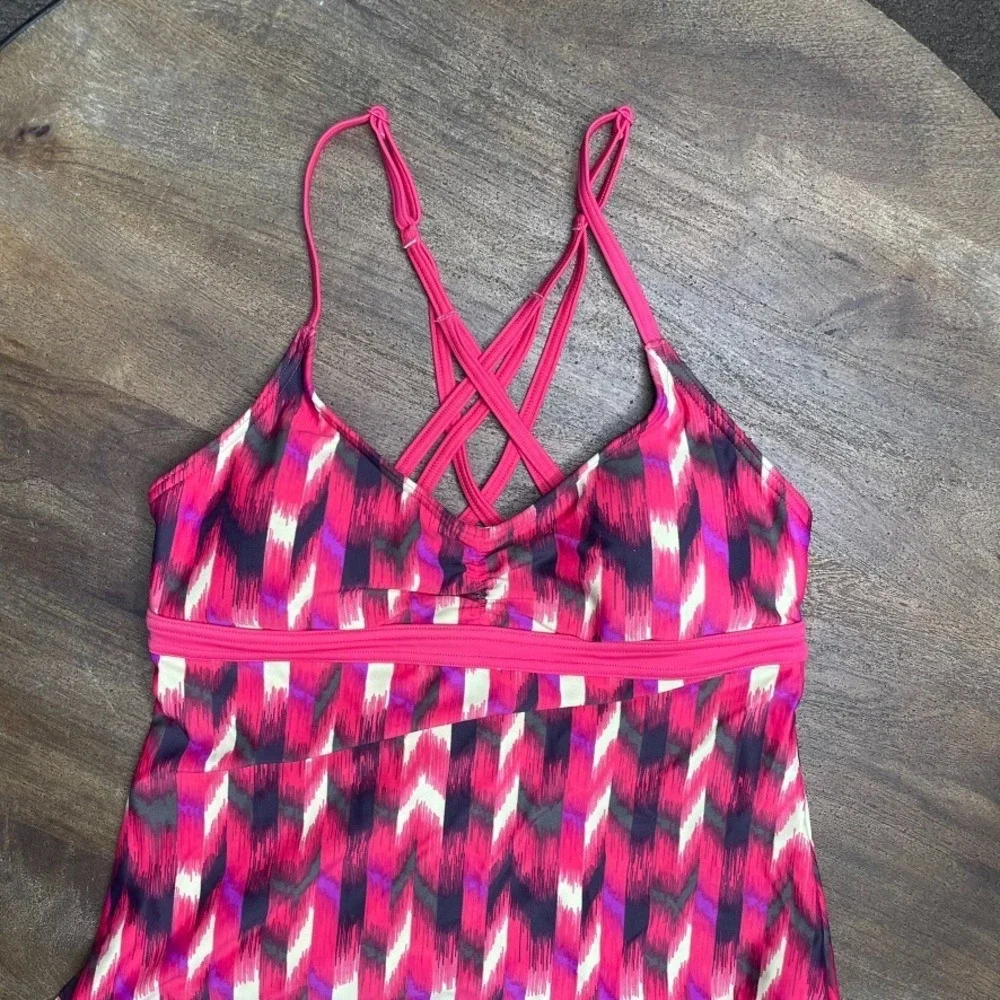 Prana Pink Cyra Tankini Swimsuit Top Size Small US 4-6 Modest Full Coverage Swim